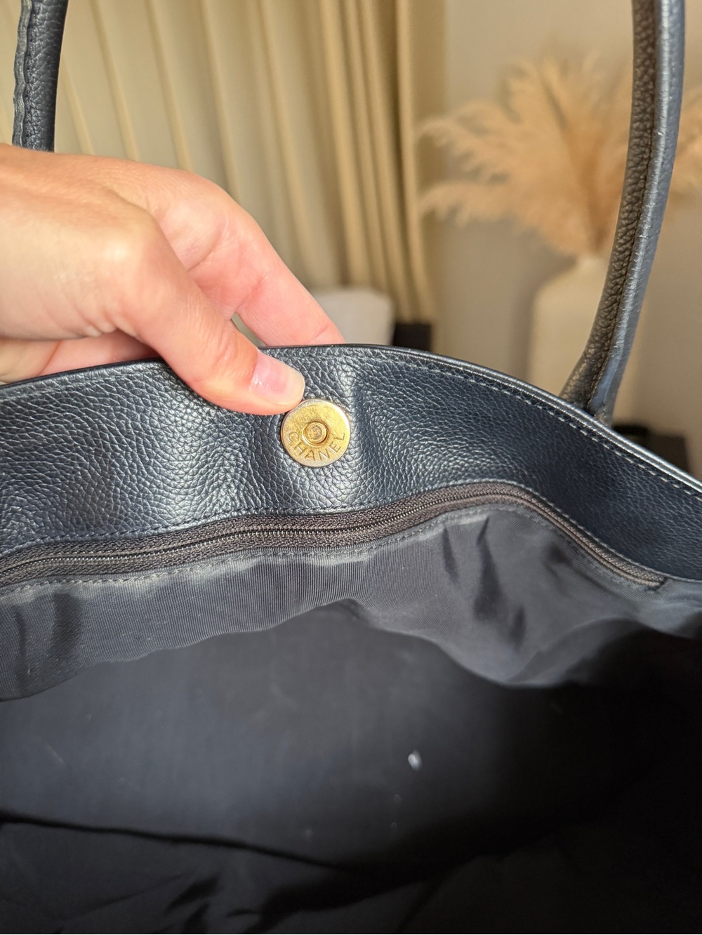 Chanel cert executive Black Tote shoulder Bag - Picture 6 of 14